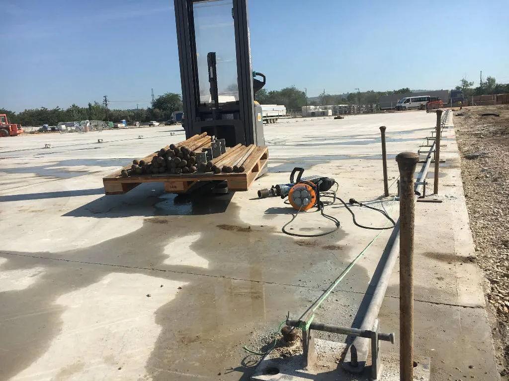 ipari sátor rögzítése